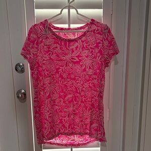 Lilly Pulitzer Pink Floral Short Sleeve Top. NWOT